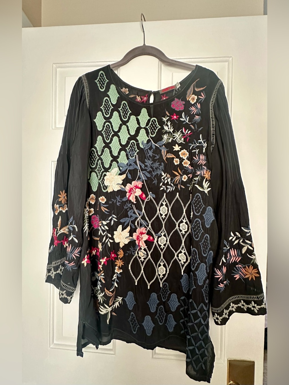 Johnny Was Women's Evergreen Embroidered Floral Tunic Top
